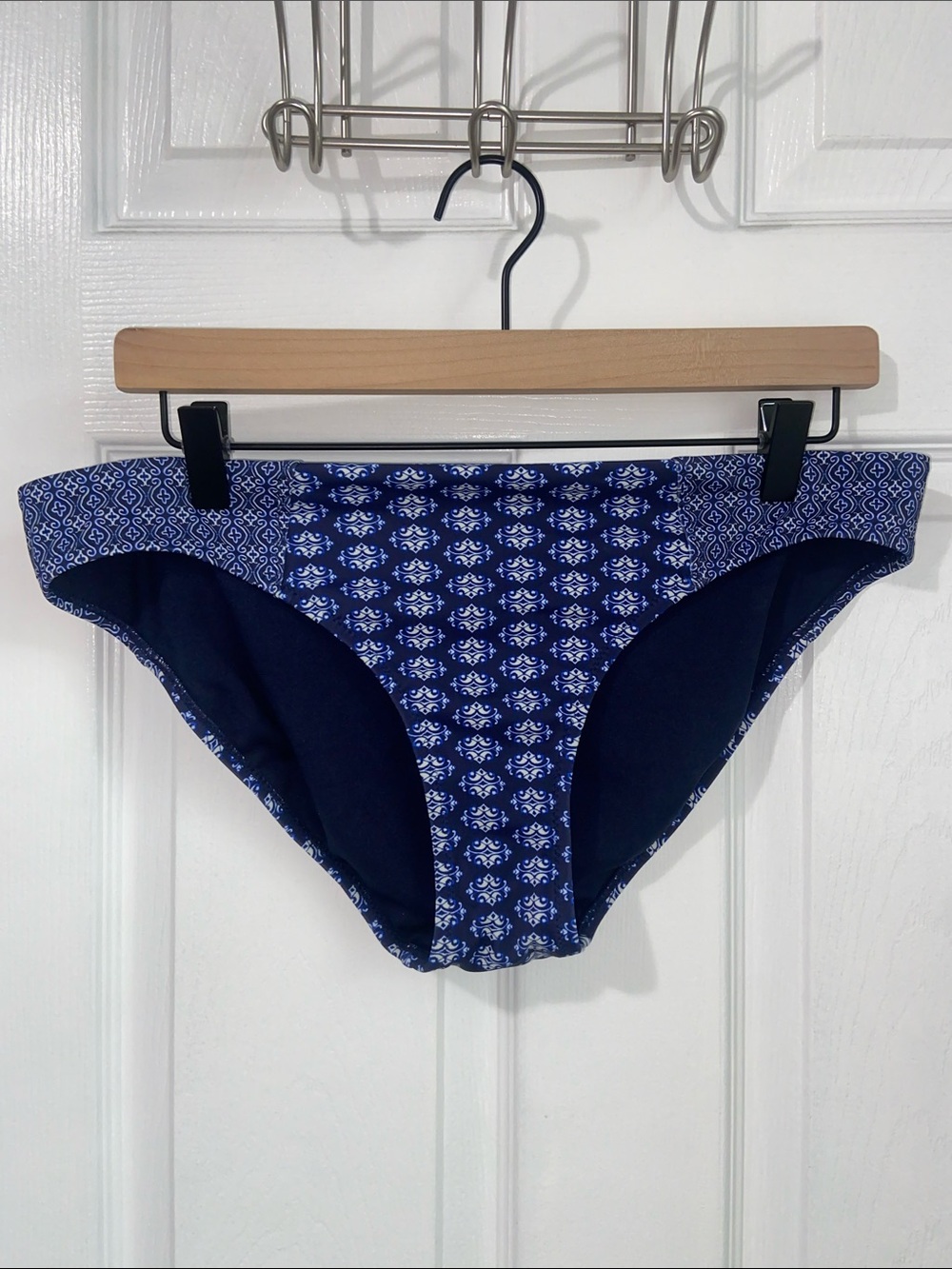 Athleta medium tide printed bikini bottom